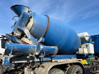 ANDERE  Betonmischaufbau mit sep. Motor