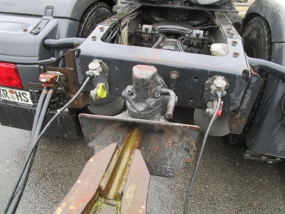 HUEFFERMANN HSA 1870 ABS, Abrollcontaineranh. m. Schlitten