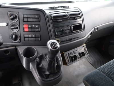 Mercedes-Benz 1523L Atego Pritsche + Kran, Klima, 2x AHK