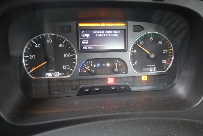 Mercedes-Benz 1829 L AXOR 4x2 Euro 5, Atlas-Heckladekran, 5,40