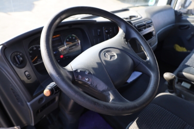 Mercedes-Benz 816 Atego Koffer + LBW, Klima, Mittelsitz