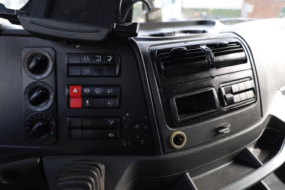 Mercedes-Benz 1524L Atego Koffer + LBW, Automatik, AHK