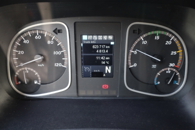 Mercedes-Benz 1524L Atego Koffer + LBW, Automatik, AHK