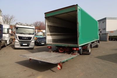 Mercedes-Benz 1524L Atego Koffer + LBW, Automatik, AHK