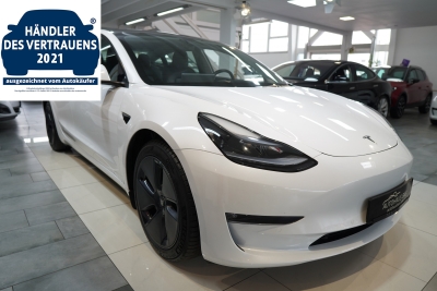 Tesla Model 3 Long RangeAWD