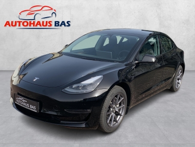 Tesla Model 3 Long Range AWD* inside White