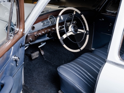 Mercedes-Benz 219 Ponton (W105)