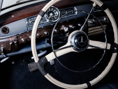 Mercedes-Benz 219 Ponton (W105)