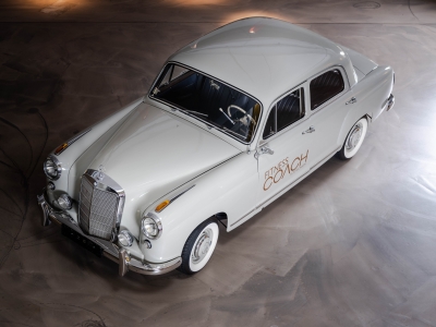 Mercedes-Benz 219 Ponton (W105)