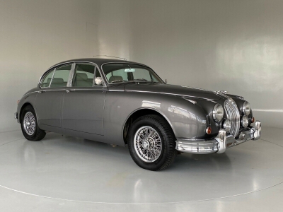 Jaguar MK II