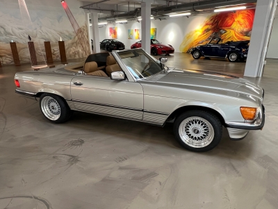 Mercedes-Benz SL 560