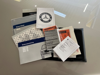 Mercedes-Benz SL 560