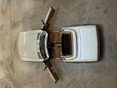 Mercedes-Benz SL 560