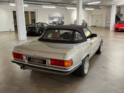Mercedes-Benz SL 560