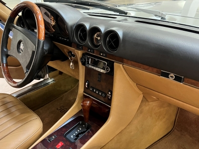 Mercedes-Benz SL 560