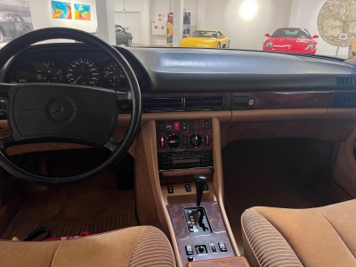 Mercedes-Benz 560