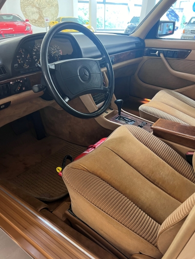 Mercedes-Benz 560