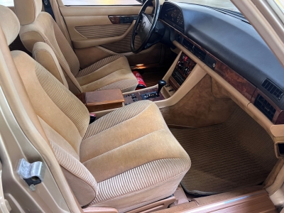 Mercedes-Benz 560