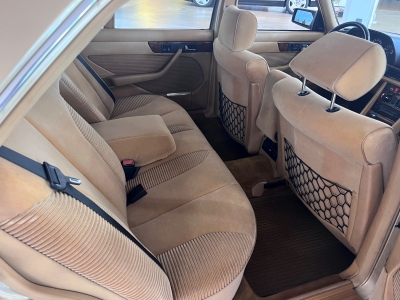 Mercedes-Benz 560