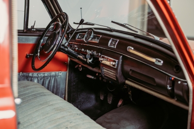 Mercedes-Benz 180 Ponton (W120)