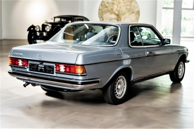 Mercedes-Benz CE 230