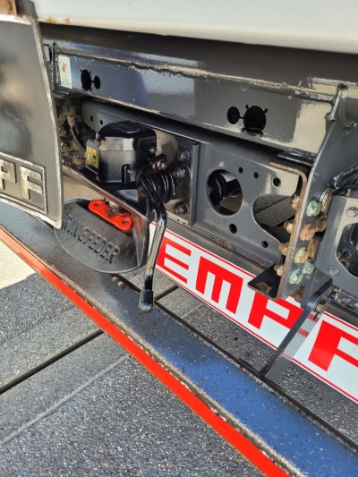 Mercedes-Benz 1851 L 4x2 Actros