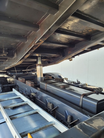 Mercedes-Benz 1851 L 4x2 Actros