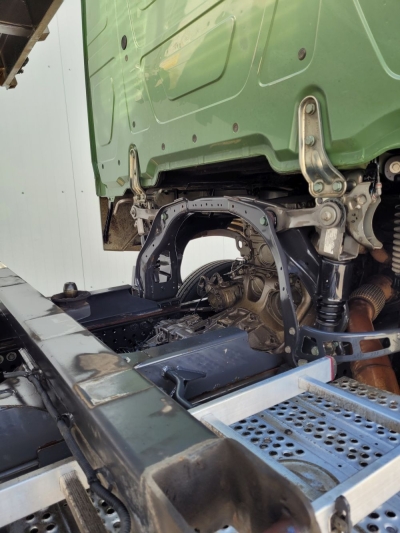 Mercedes-Benz 1851 L 4x2 Actros