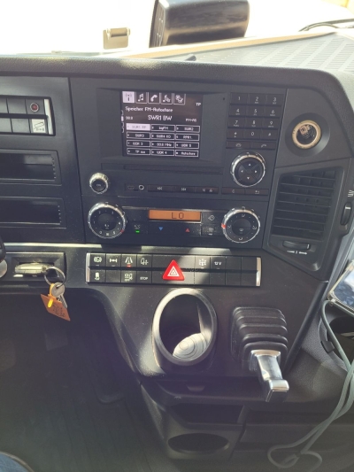 Mercedes-Benz 1851 L 4x2 Actros