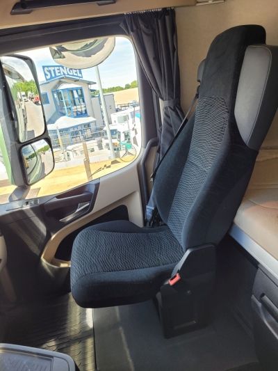 Mercedes-Benz 1851 L 4x2 Actros