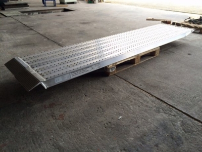 ANDERE  NEU Auffahrrampen, Alurampen,
Verladerampen, 8 to Länge 3,25m