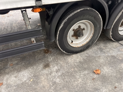 Möslein TPW 105 D 7,30 Tandem- Schiebeplanenanhänger zum Durchladen