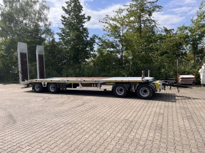 Möslein T4 VB H1 gerade neuer 4 Achs Tieflader gerade hydraulischen Rampen