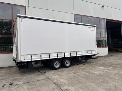 Möslein TPS 105 D-L Planenanhänger, Ladebordwand + Durchladbar neuwertig