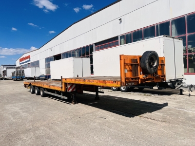 Möslein STO 3 Schwebheim 3 Achs Satteltieflader Plato 45 t GG
für Fertigteile, Baumaschinen oder Container