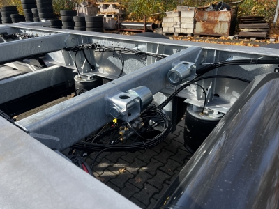 Möslein BDF Tandem- BDF- Wechselanhänger - Ladebordwand