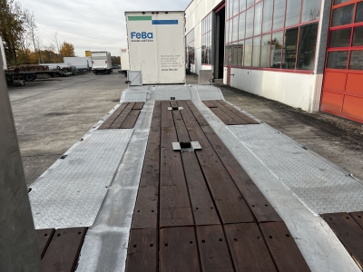 Möslein TA3 Schwebheim 3 Achs Tiefladeranhänger, neuwertig