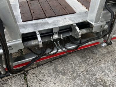 Möslein TA3 Schwebheim 3 Achs Tiefladeranhänger, neuwertig