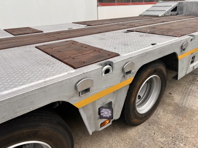 Möslein ST 3 3 Achs Satteltieflader neu