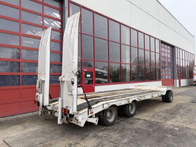 MUELLER-MITTELTAL T3 3 Achs Tiefladeranhänger