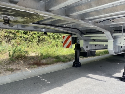 Möslein ST 3-Plato 9,4 3 Achs Satteltieflader Plato 45 t GG
für Fertigteile, Baumaschinen oder Container