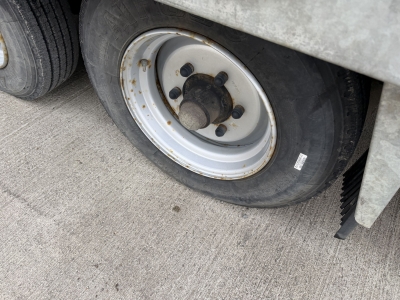 ANDERE TT Tandemtieflader, hydr. Rampen, wenig Benutzt