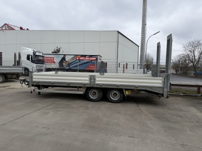 ANDERE TT Tandemtieflader, hydr. Rampen, wenig Benutzt