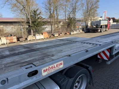 Möslein STO 3 Schwebheim 3 Achs Satteltieflader Plato 45 t GG
für Fertigteile, Baumaschinen oder Container