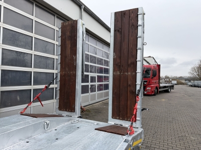 Möslein T 4 VB H2 neuer 4 Achs Tieflader hydraulischen Rampen