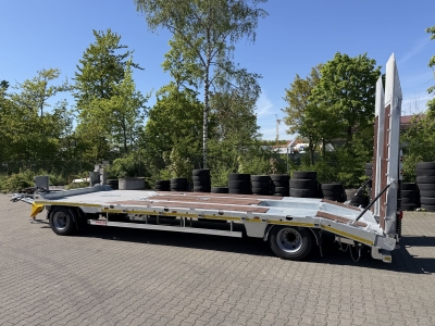 Möslein T2 Plato 8,20 2 Achs Tieflader mit gerader Ladefläche 8,20 m, Neufahrzeug