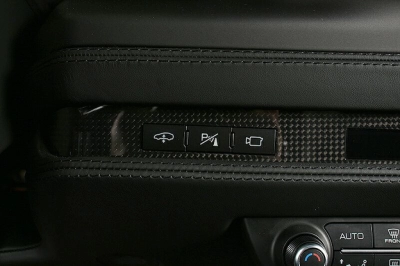 Ferrari F8 Spider Carbon Liftsystem BeifahrerDisplay