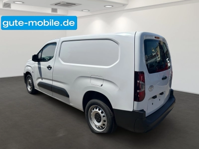 Toyota Proace City L2 verblecht 4-türig Meister 1,5 D-4D 74 KW (102 PS) Start/Stop 6-Gang-Schaltgetriebe