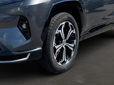 Toyota RAV 4 5-Türer Style 2.5l Plug-in Hybrid 
Automatikgetriebe CVT (AWD-i)