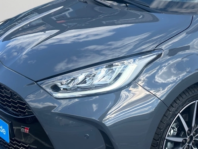 Toyota Yaris 5-Türer GR SPORT 1,5-l-VVT-iE 
Hybrid Syst. 96 kW (130 PS) 
Stufenloses Automatikgetriebe